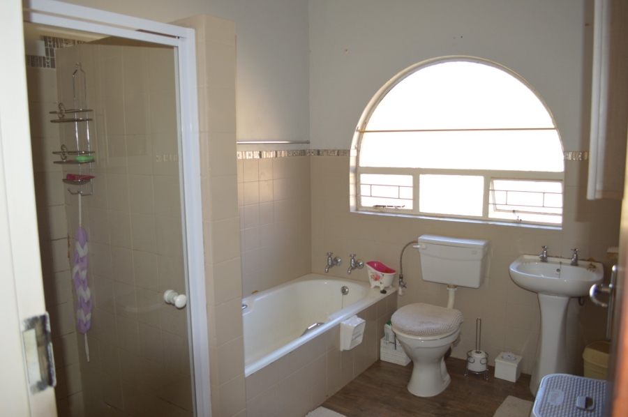 4 Bedroom Property for Sale in Doringkruin North West